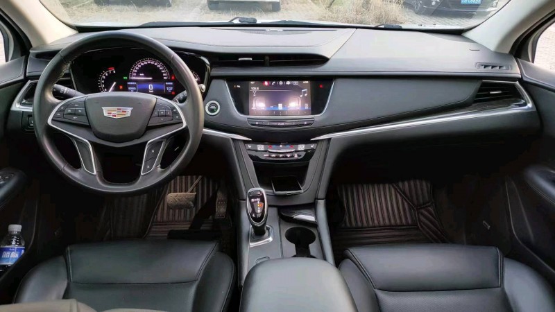 邯郸17年凯迪拉克XT55