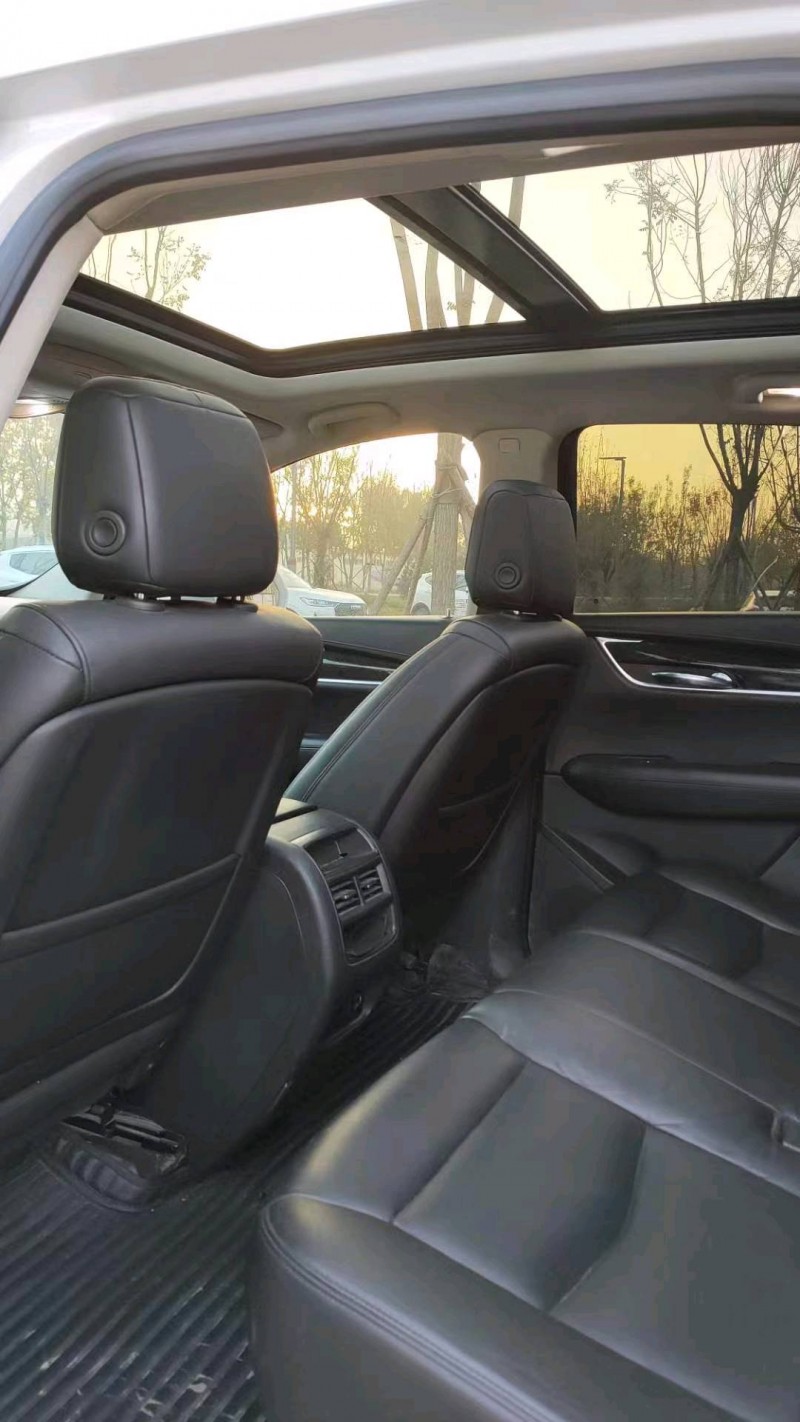 邯郸17年凯迪拉克XT57