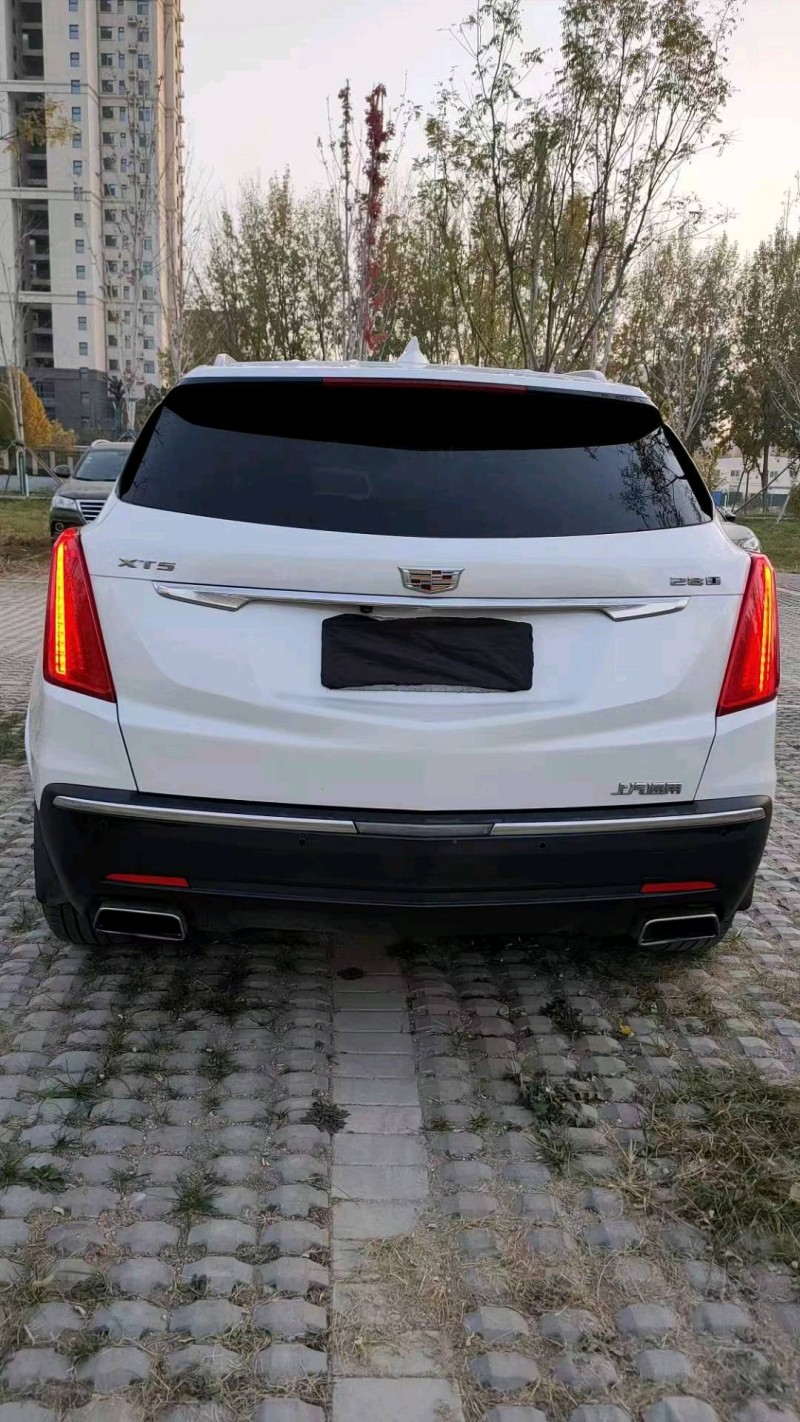 邯郸17年凯迪拉克XT59
