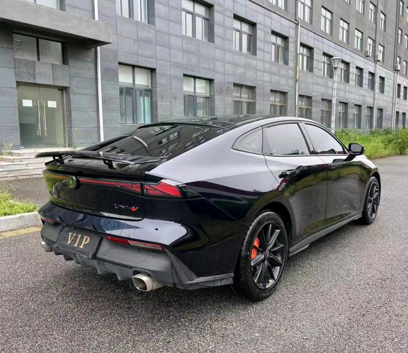 盐城23年长安汽车UNI-V8