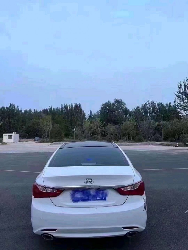 聊城11年现代索纳塔八5