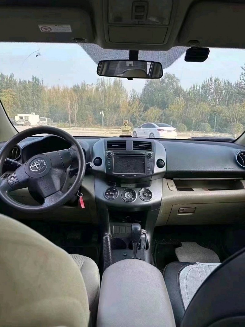 聊城13年丰田RAV47