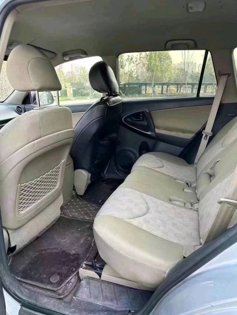 聊城13年丰田RAV48