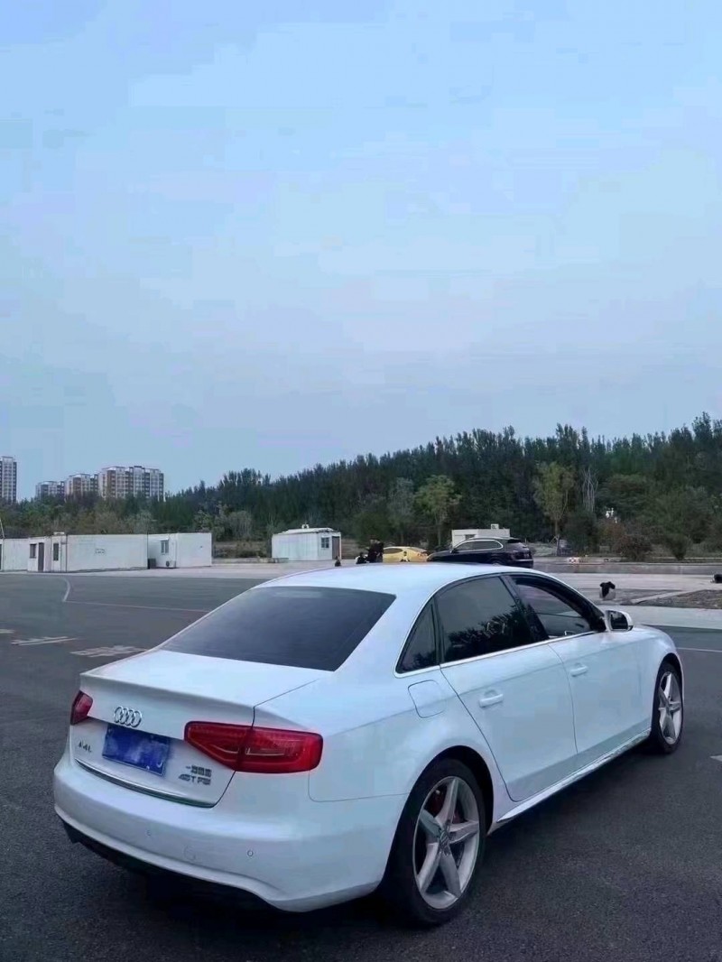聊城15年奥迪A4L4