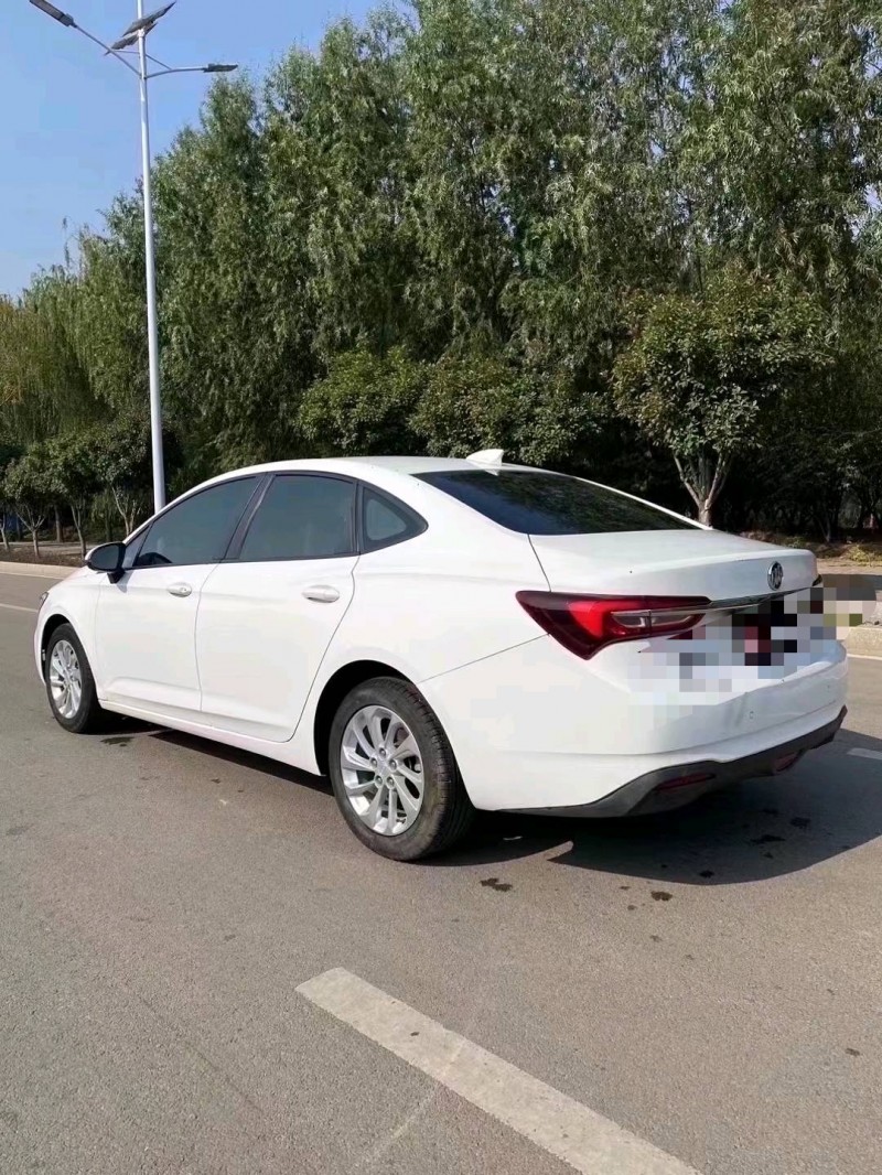 枣庄21年别克威朗8