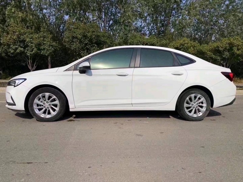 枣庄21年别克威朗9