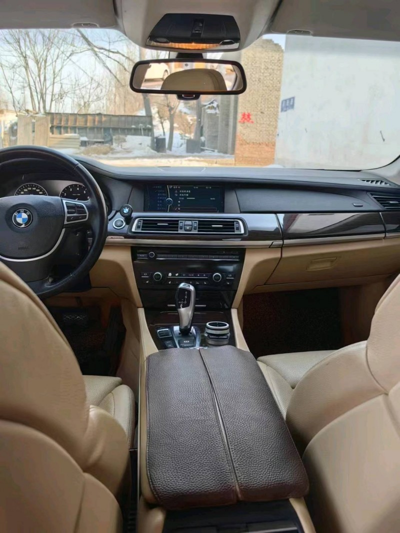 保定11年宝马7系4