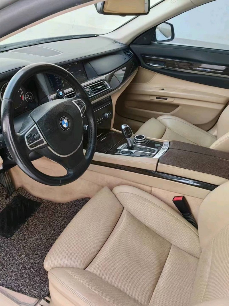 保定11年宝马7系6