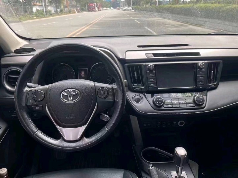 汕头18年丰田RAV4荣放4
