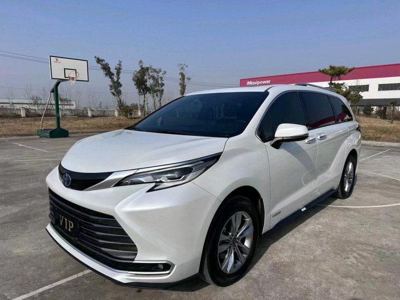 盐城23年丰田塞纳2