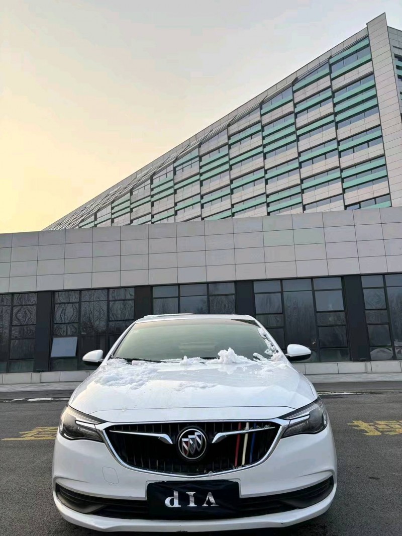 聊城17年别克英朗1