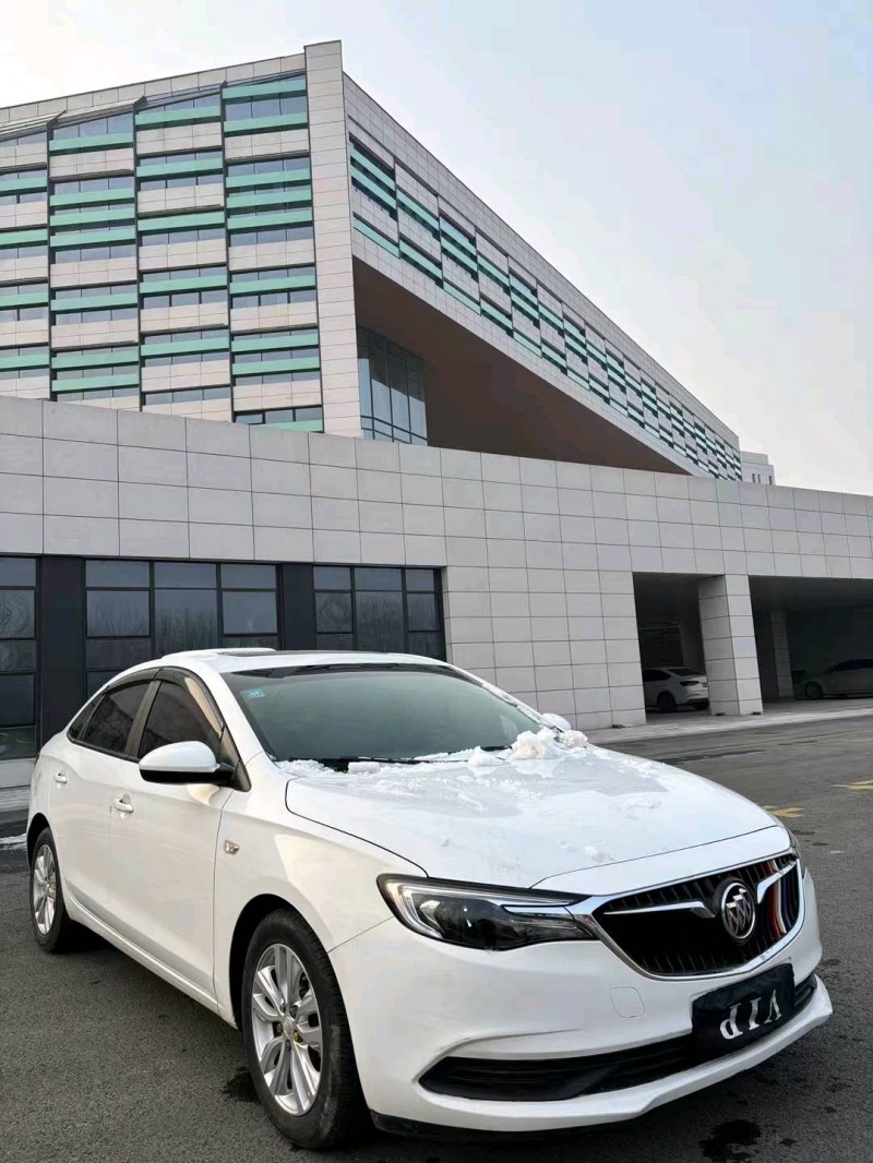 聊城17年别克英朗3