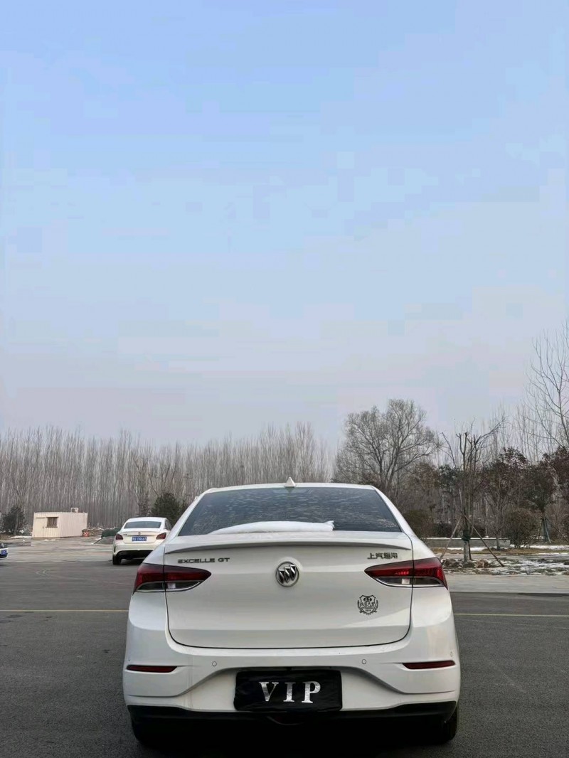 聊城17年别克英朗8