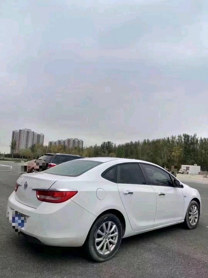 聊城13年别克英朗GT5