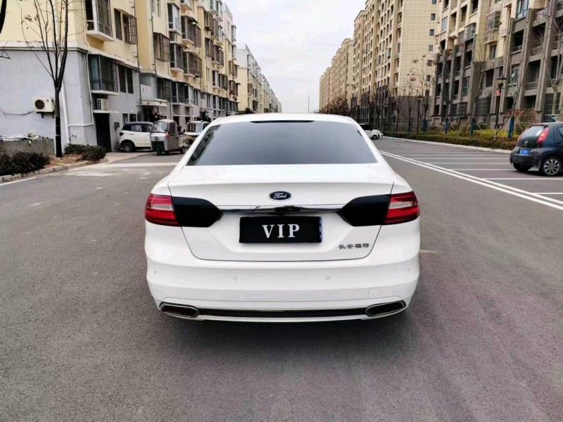 徐州16年福特金牛座9