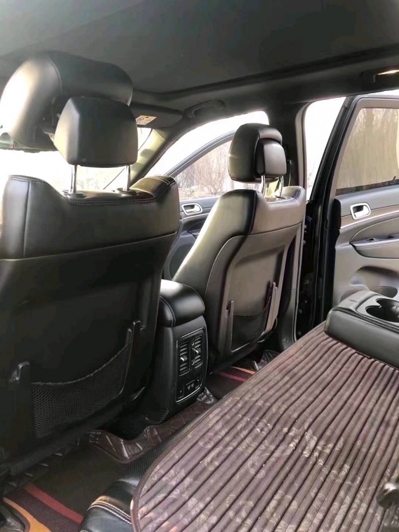 枣庄14年Jeep大切诺基6