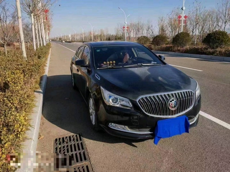 济宁15年别克君越2