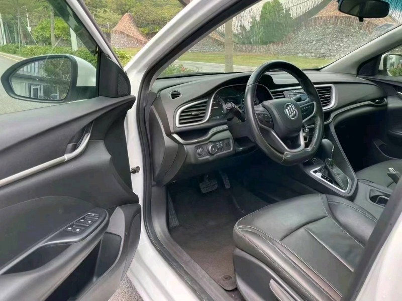 深圳18年别克英朗5