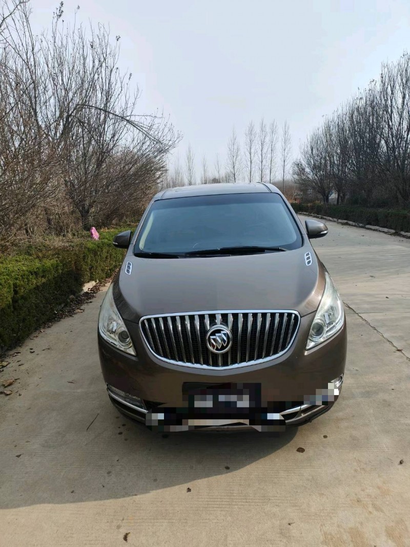 青岛16年别克GL81