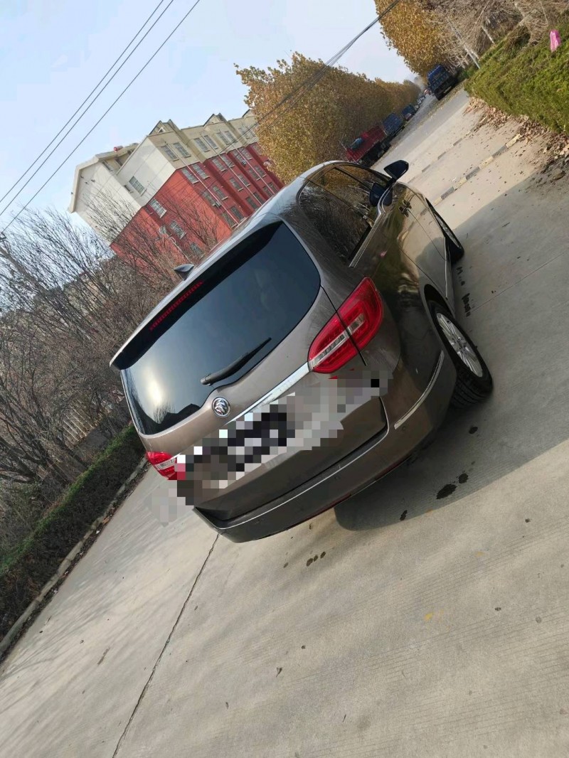 青岛16年别克GL88