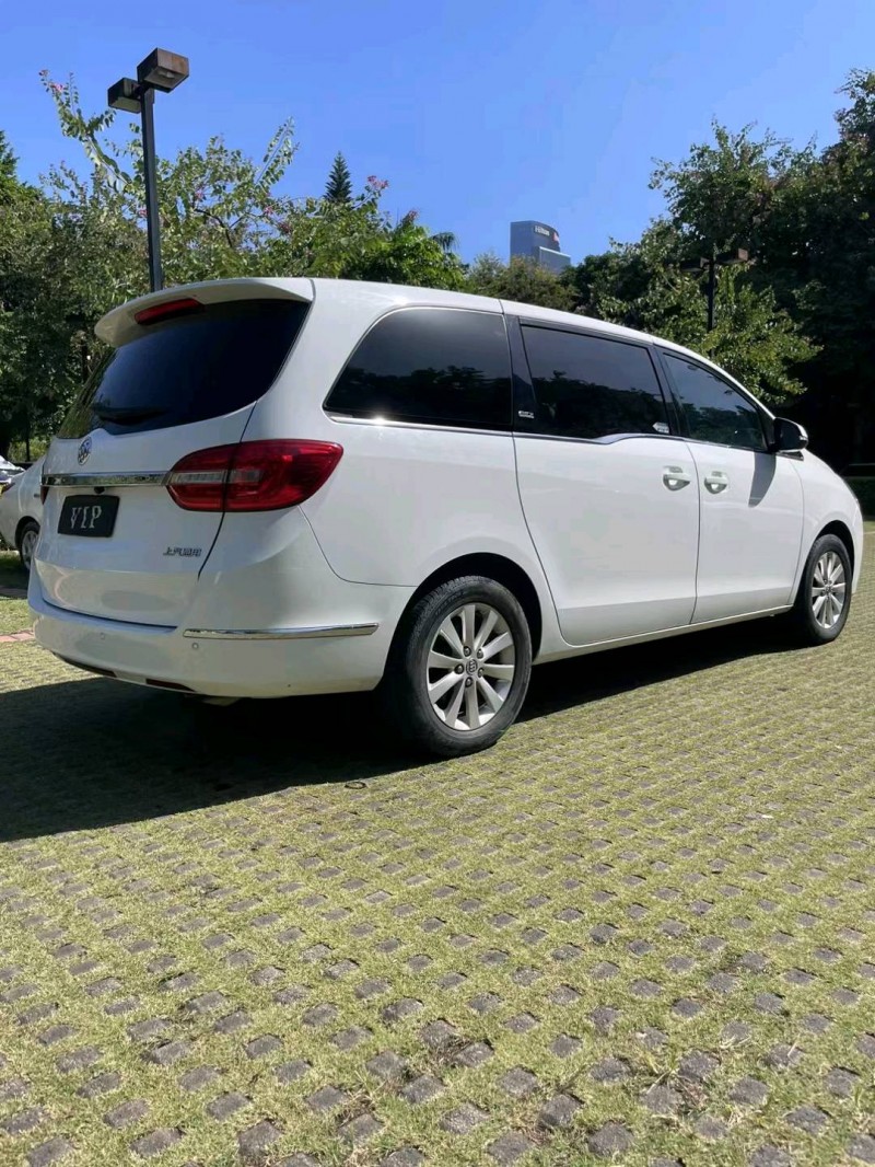 深圳16年别克GL88