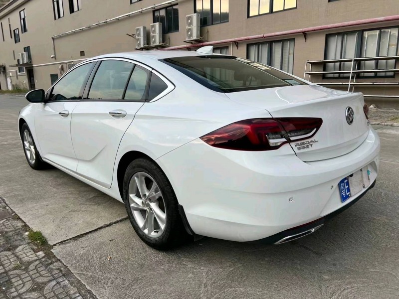 江门21年别克君威7