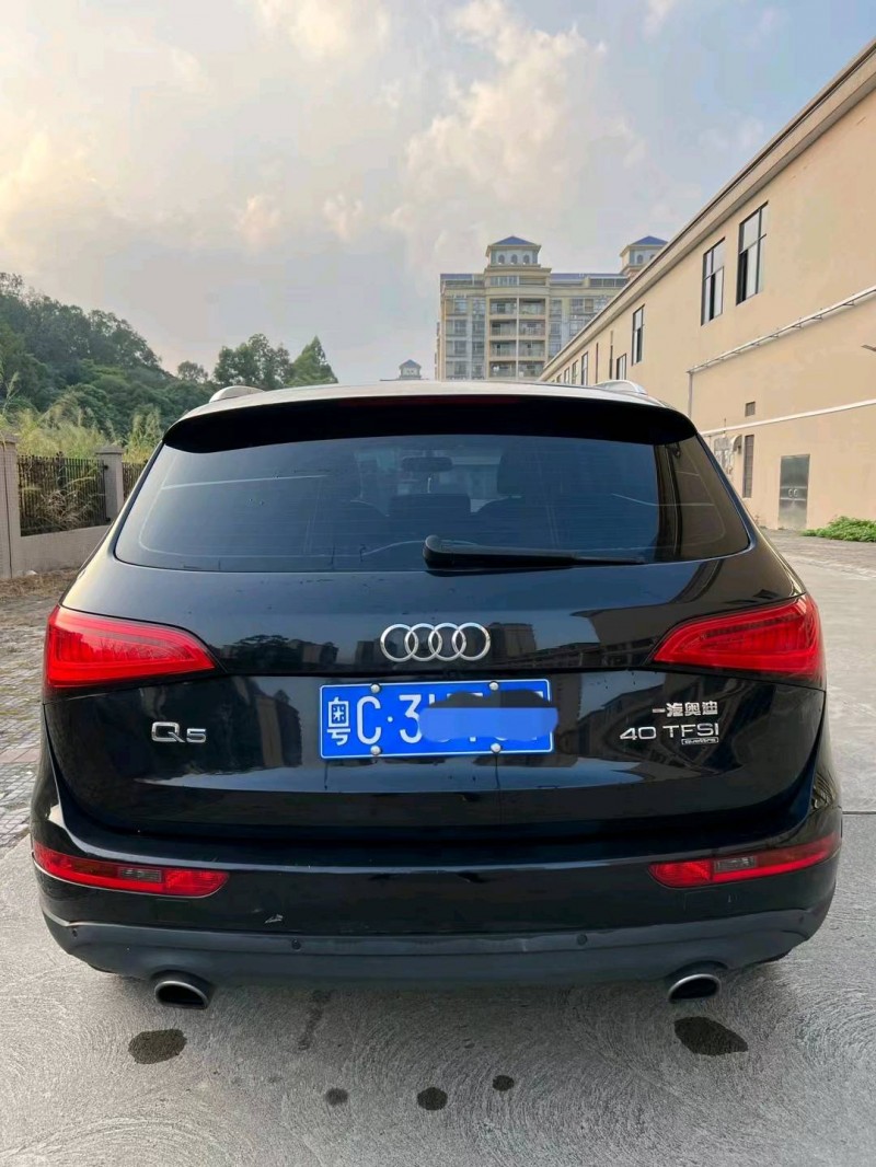 江门15年奥迪Q59