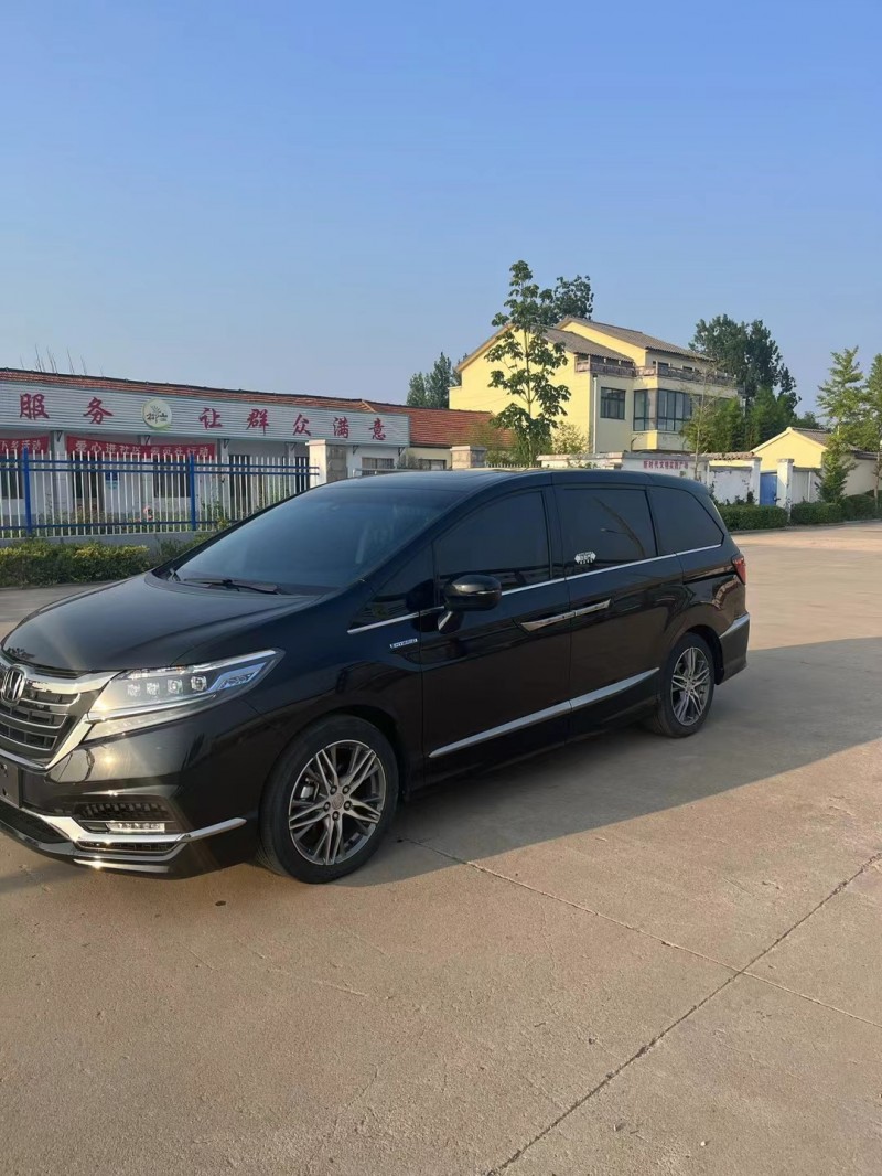 济宁21年本田艾力绅2