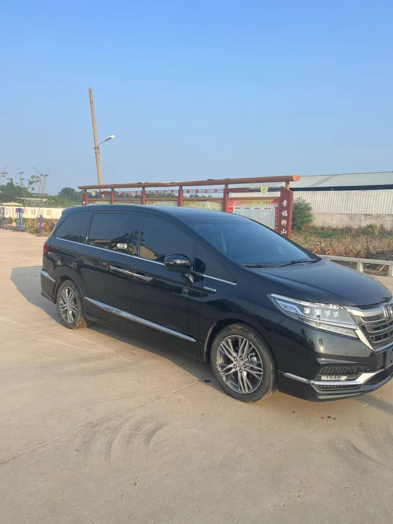 济宁21年本田艾力绅3