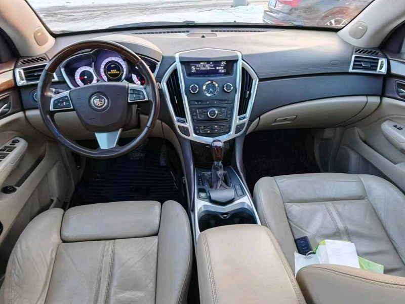 保定10年凯迪拉克SRX4