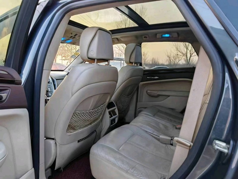 保定10年凯迪拉克SRX5