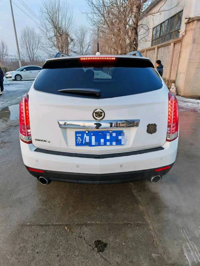 保定10年凯迪拉克SRX9