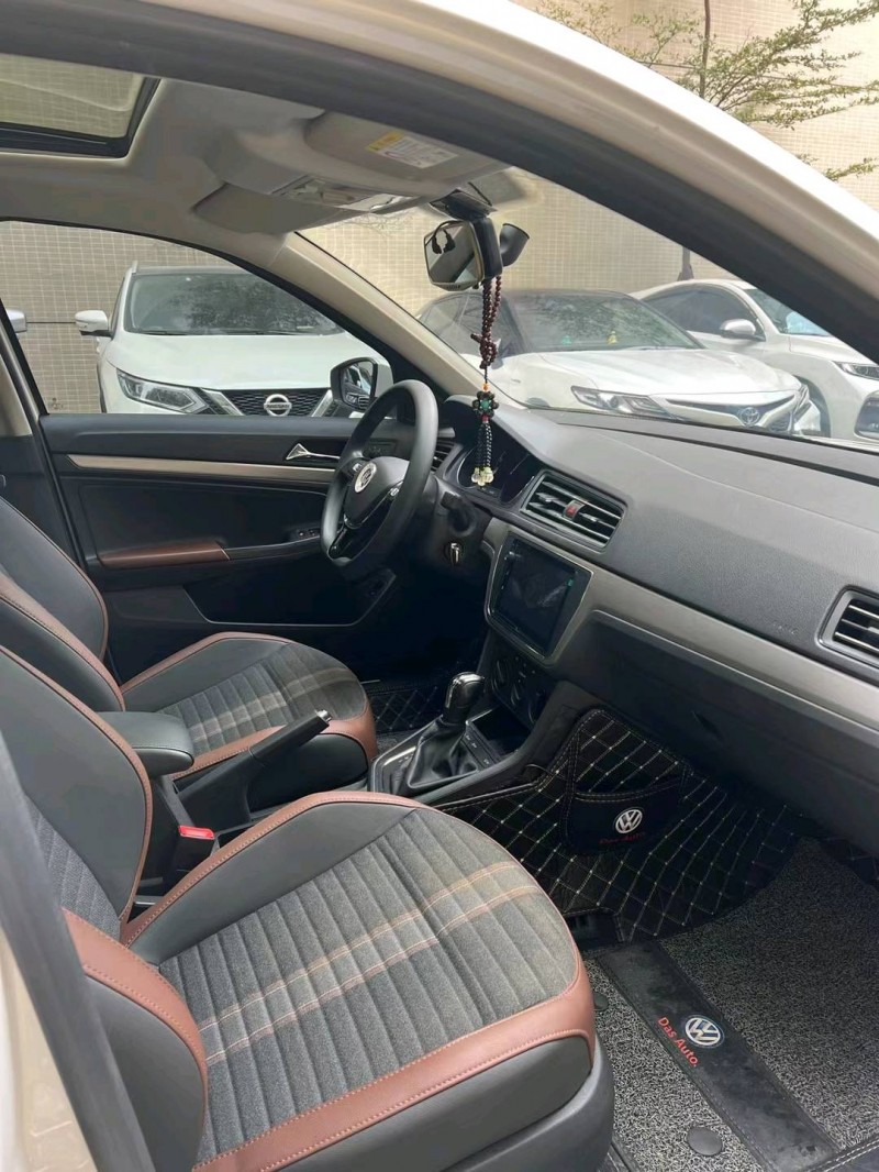 佛山21年大众朗逸7