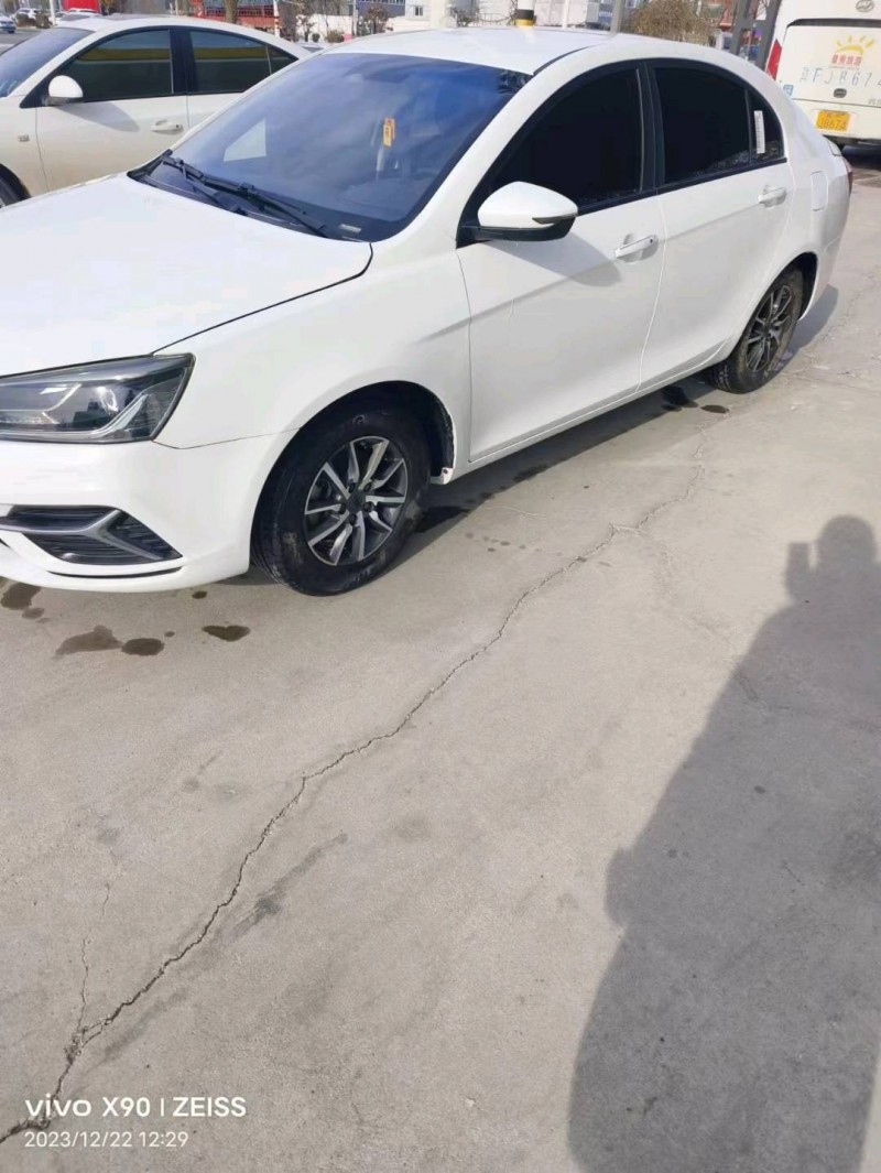 保定20年吉利帝豪2