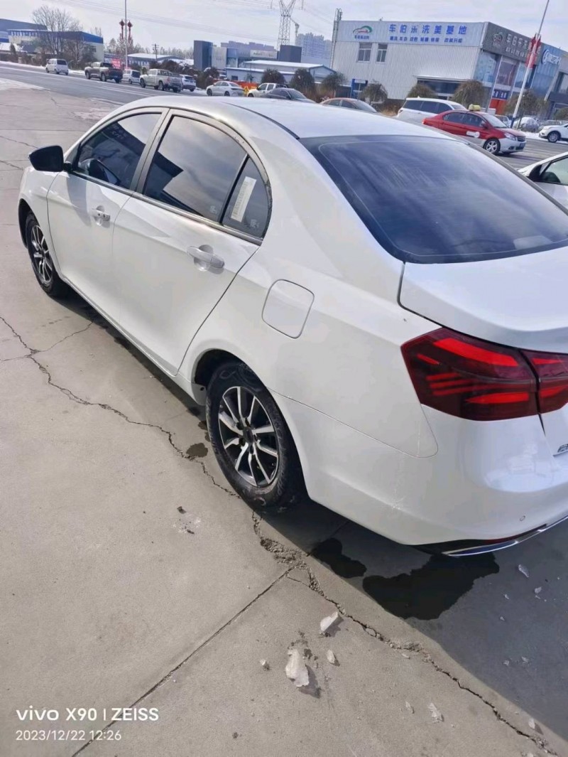 保定20年吉利帝豪8