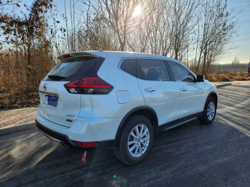 保定18年日产奇骏4