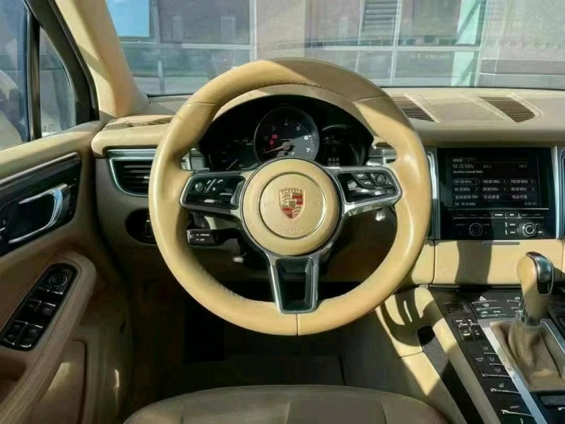 深圳15年保时捷Macan4