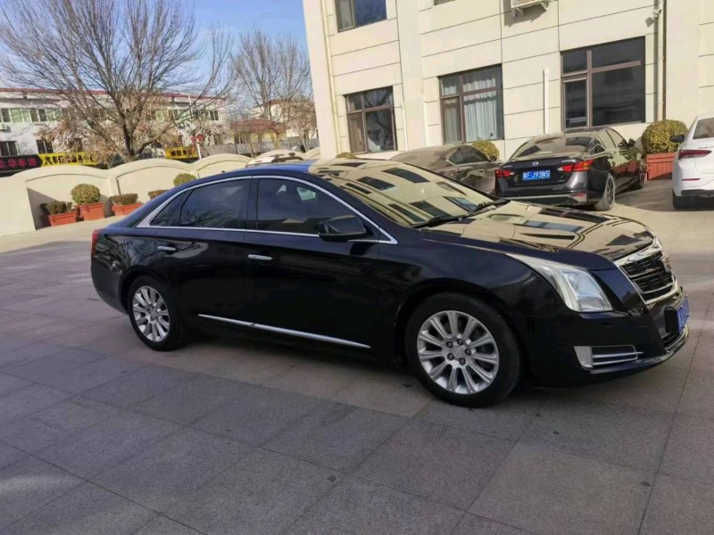 保定16年凯迪拉克XTS3