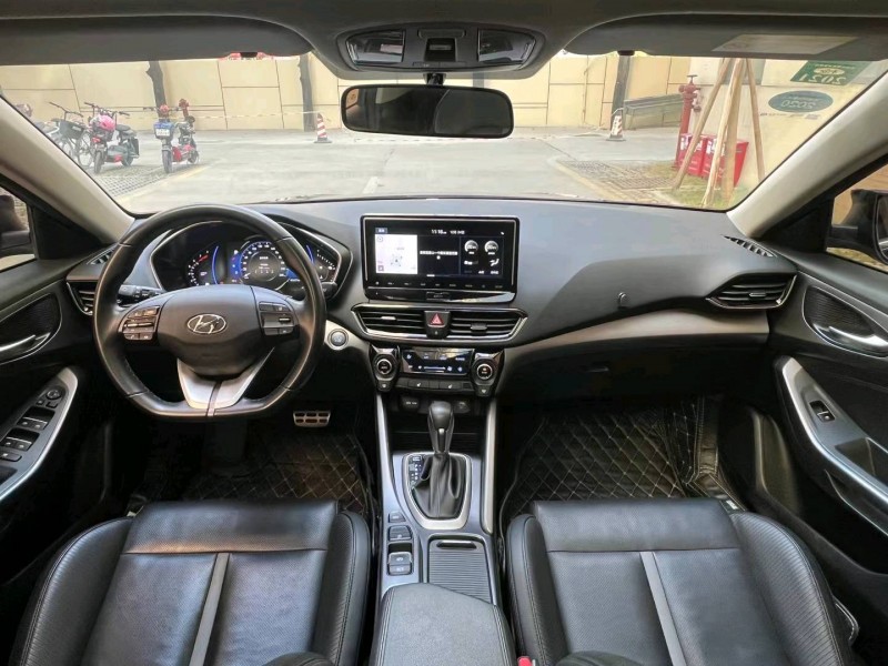 佛山19年现代菲斯塔8