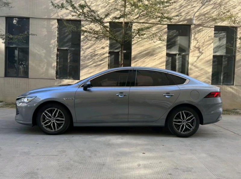 佛山22年比亚迪秦4