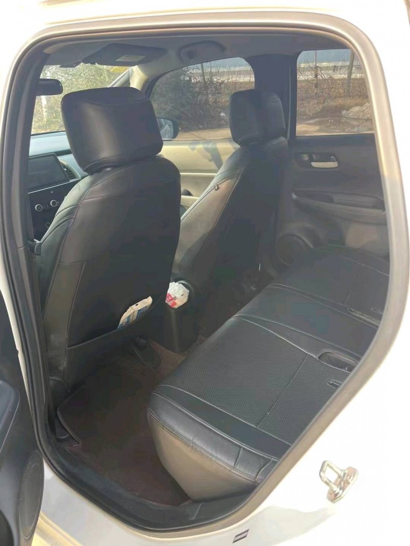 枣庄21年本田飞度8