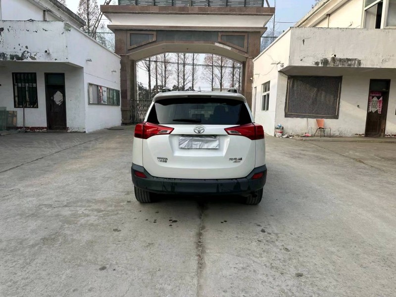 徐州15年丰田RAV49