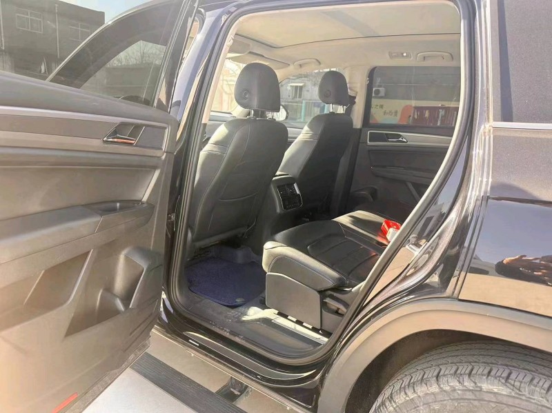 保定18年大众途昂5