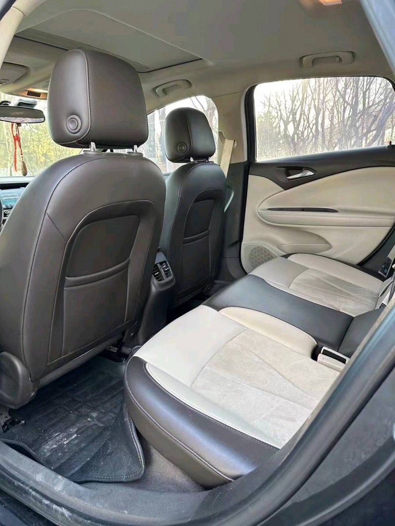 青岛16年别克威朗4