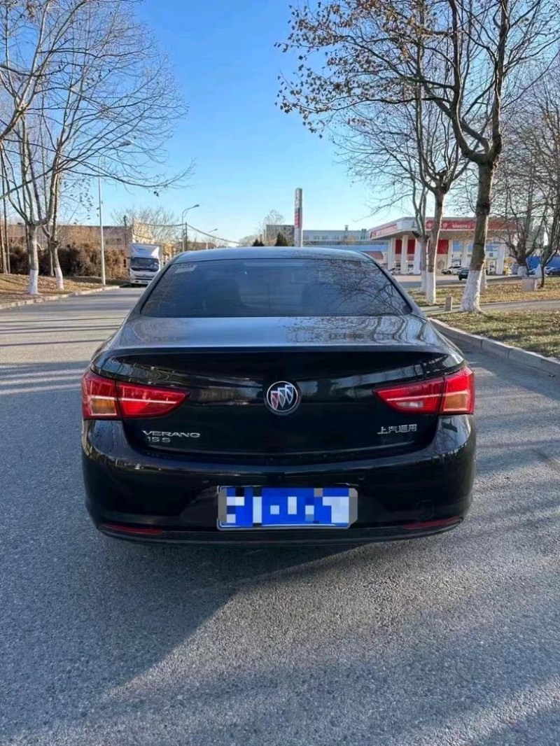 青岛16年别克威朗9