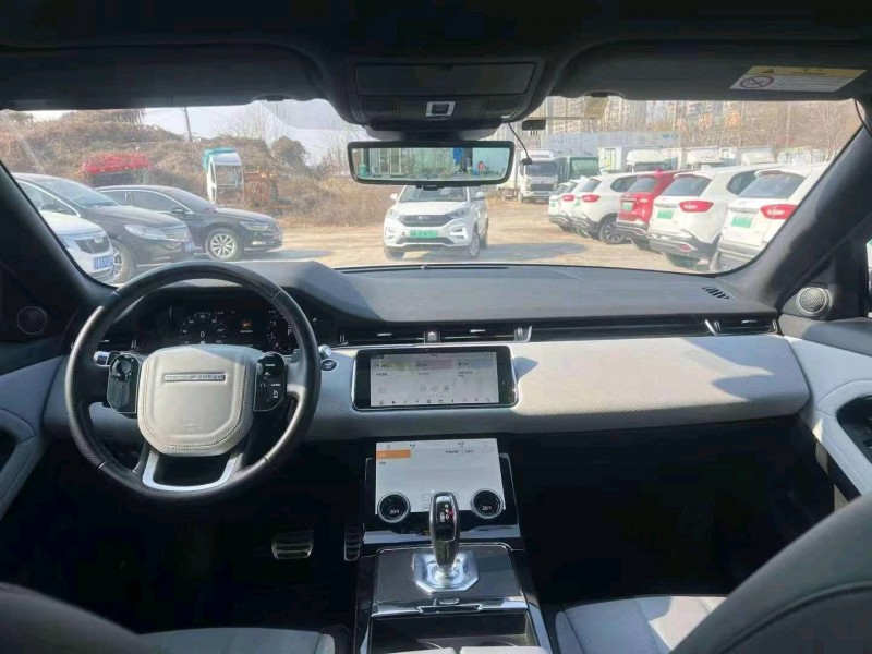 常州20年路虎极光8