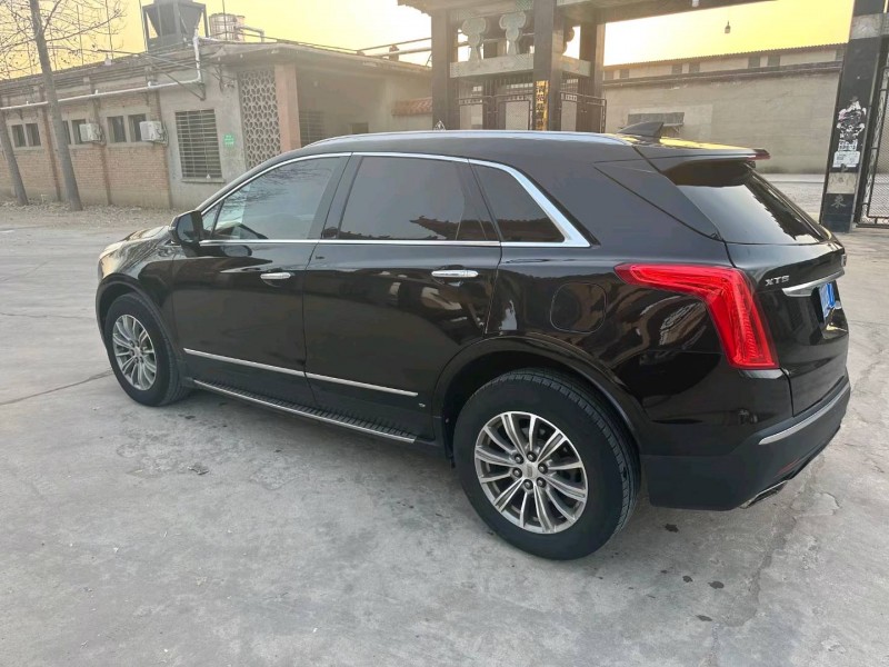 保定16年凯迪拉克XT54