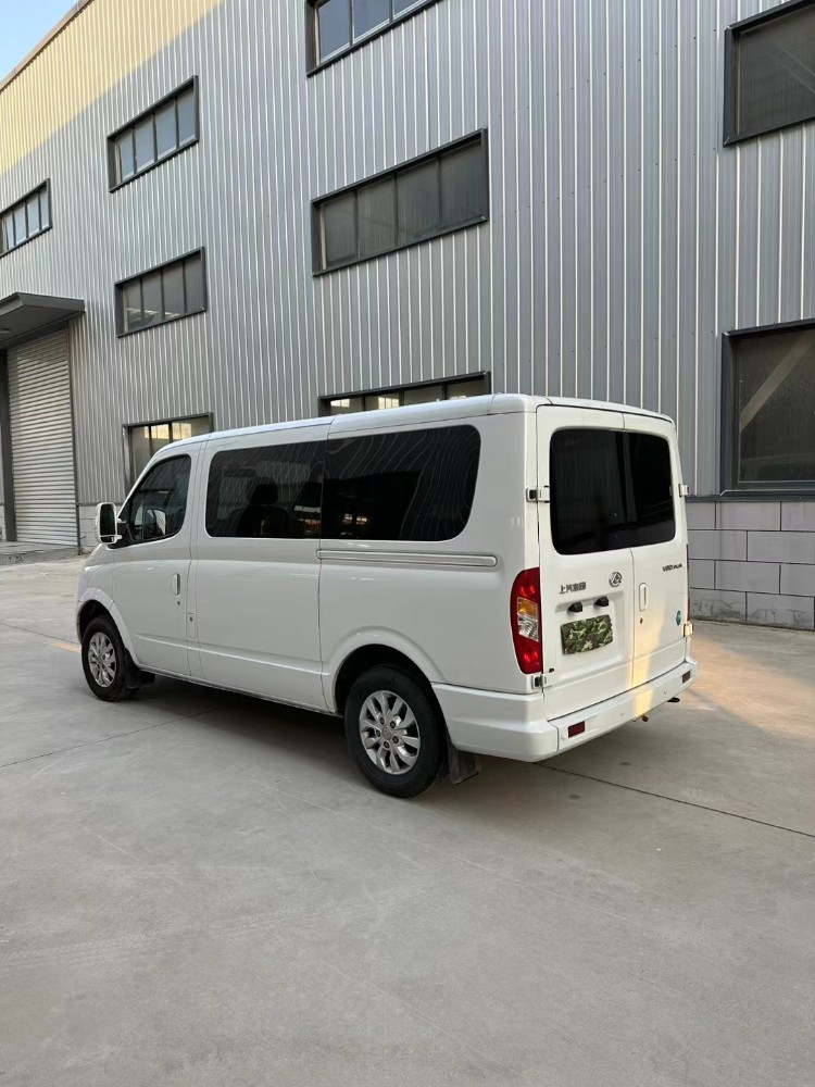 宿迁22年大通V807