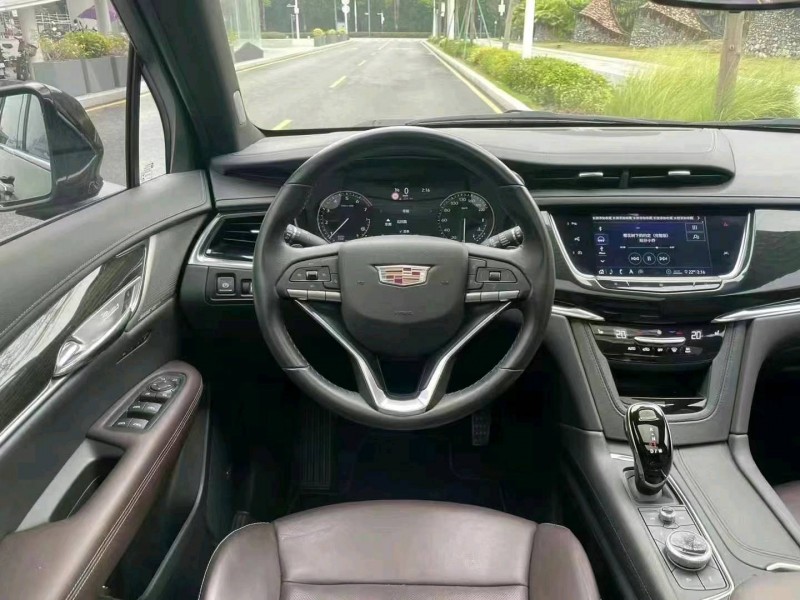 深圳20年凯迪拉克XT67
