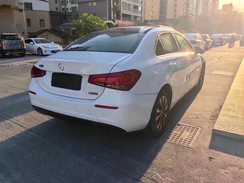 珠海19年奔驰A4